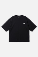 Core Tee black oversized organic cotton T-shirt with Chalk insignia – Studio Drop
